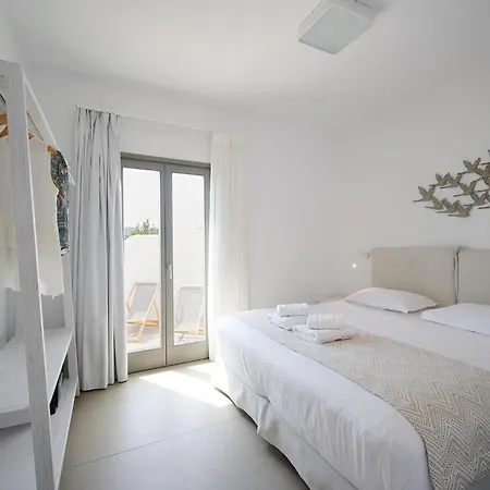 Kymo Luxury Paros Bed and Breakfast