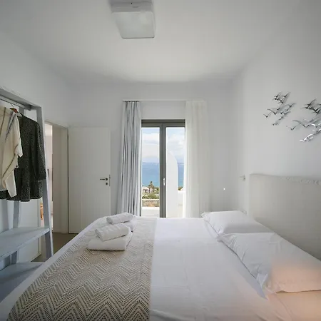 Kymo Luxury Paros Bed and Breakfast 4*