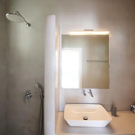 Kymo Luxury Paros 4* Κολυμπήθρες