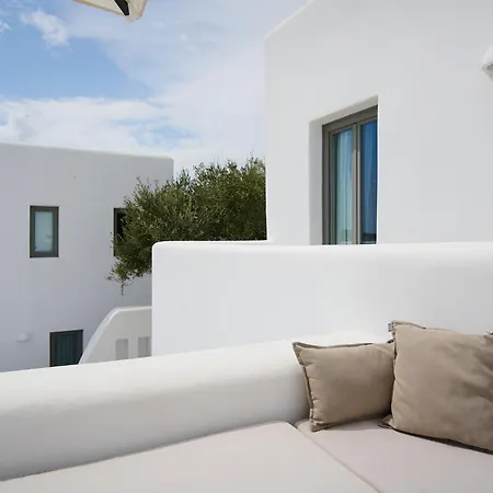 Kymo Luxury Paros Κολυμπήθρες