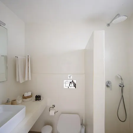 Kymo Luxury Paros Κολυμπήθρες