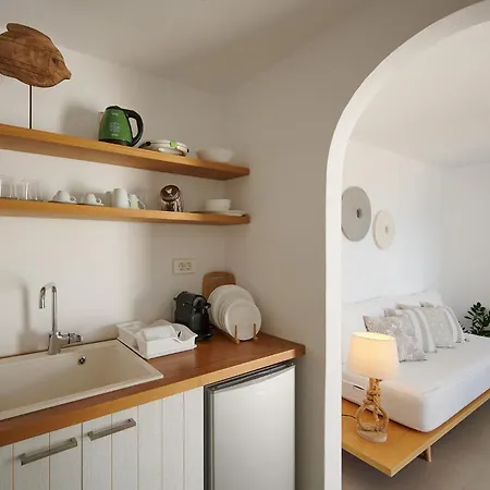Kymo Luxury Paros Κολυμπήθρες