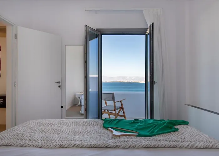 Kymo Luxury Paros Panzió 4*